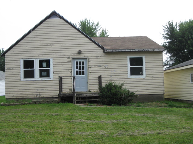 36 Lake Avenue NW