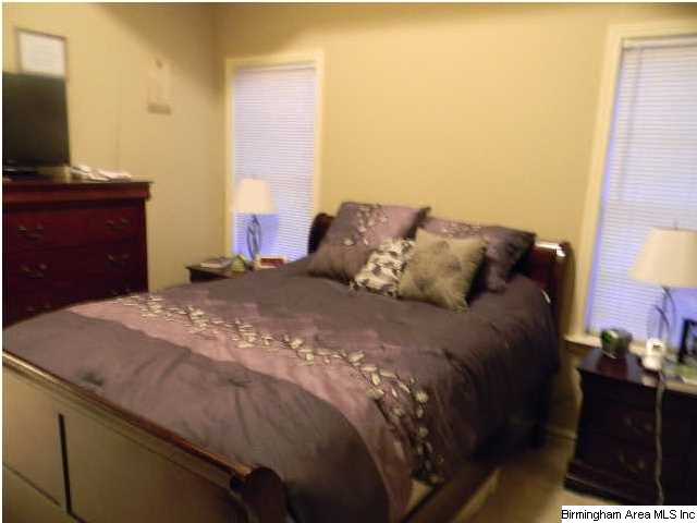 1036 Meriweather Dr