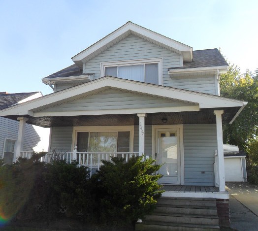 6207 Laverne Ave