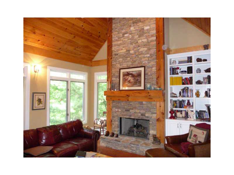 220 Kilmartin Point