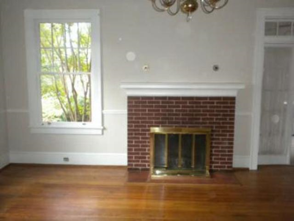 525 Maple Ave