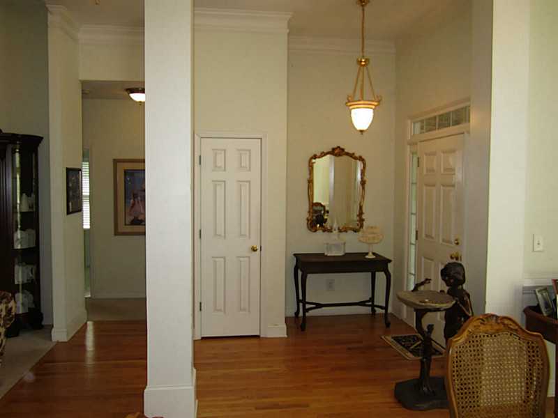 805 Longwood Lane