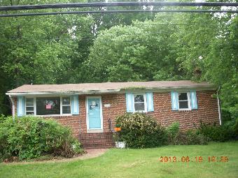 5303 Roblee Dr
