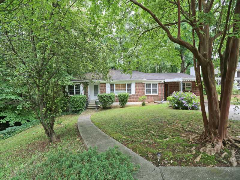1996 E Roxboro Road Ne