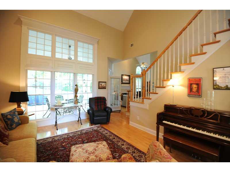 3885 Bridle Ridge Drive