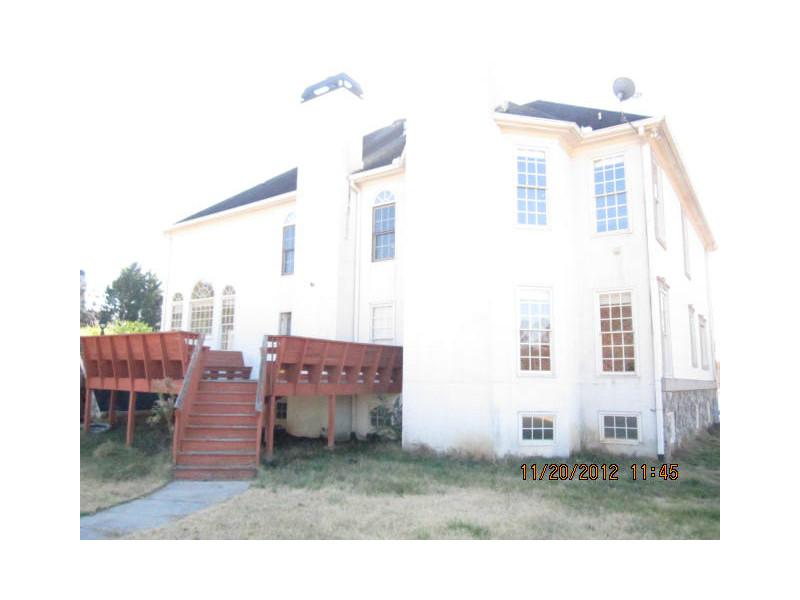 30 Glen Cove Drive