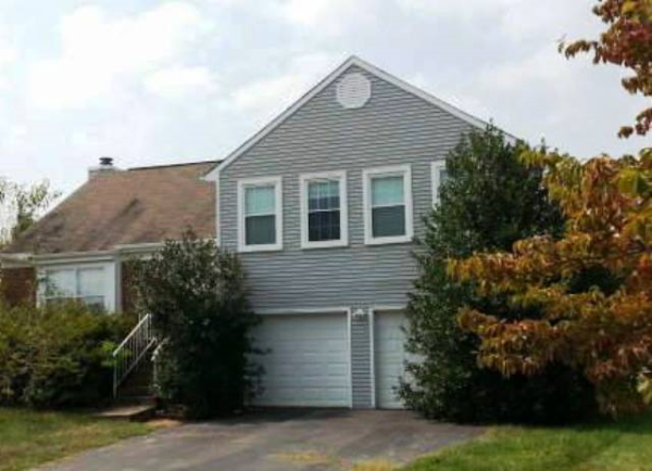 10210 Racquet Circle