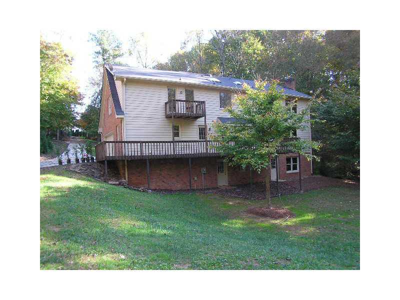 2195 Greencliff Drive