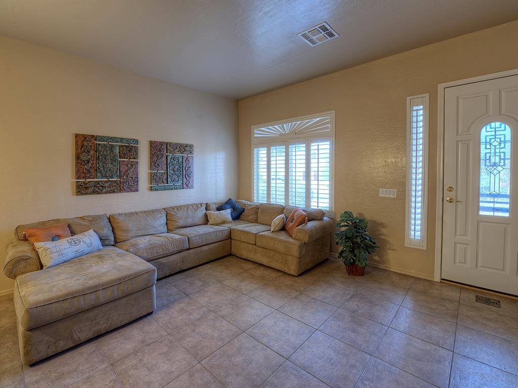 6945 W Paso Tr