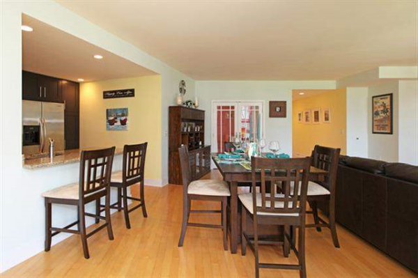 1125 MAXWELL LANE