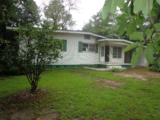 1105 Decatur St