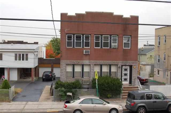 374 JERSEY AVE