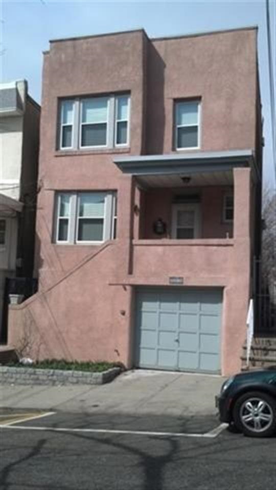 6109 HIGHLAND PL