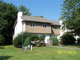 737 Bayberry Cir