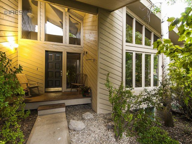 2080 Joslyn Pl