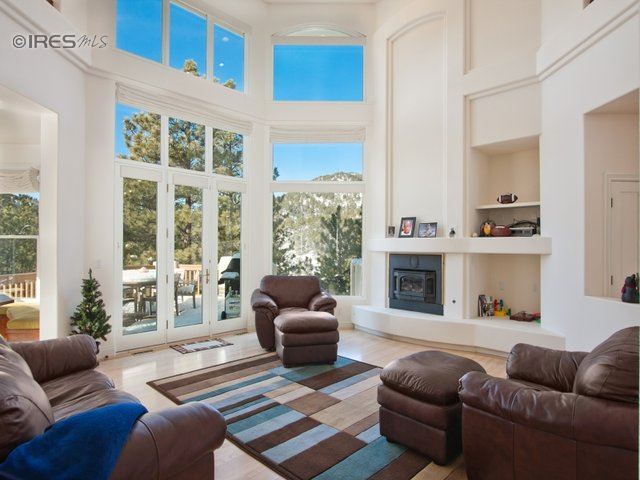 145 W Coach Rd