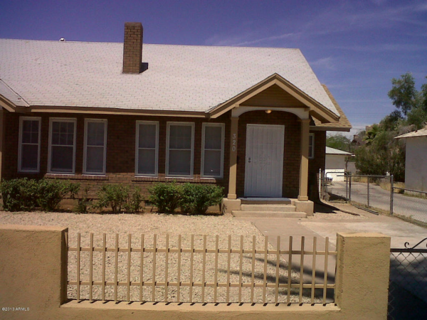 318 - 320 N 17TH Drive