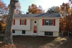 305 Homestead Cir NE