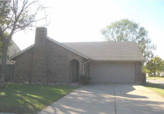 2741 Colonial Drive