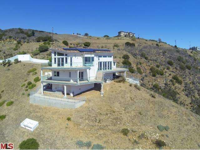 2501 Barrymore Dr