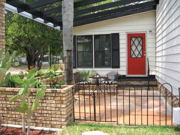 19371 Tamiami Trail