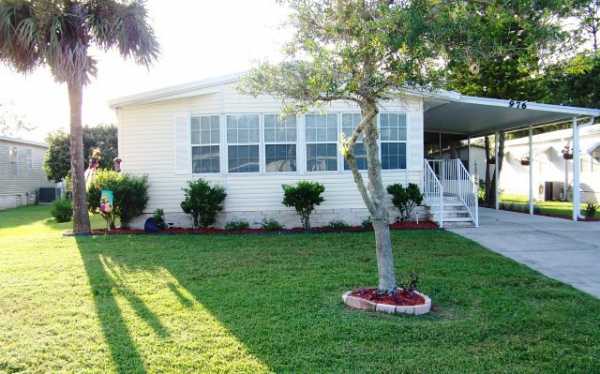 976 Lantania Pl