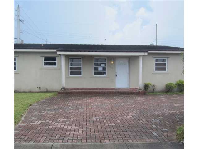 8700 SW 41 ST