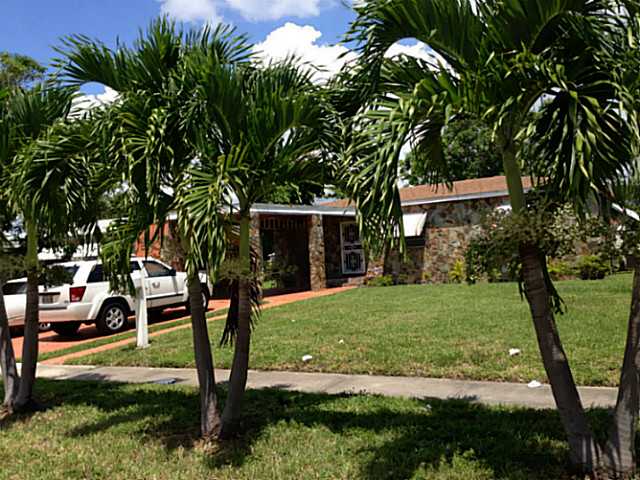 285 NW 128 ST