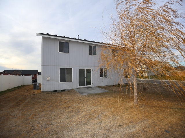 4213 Bond Lane