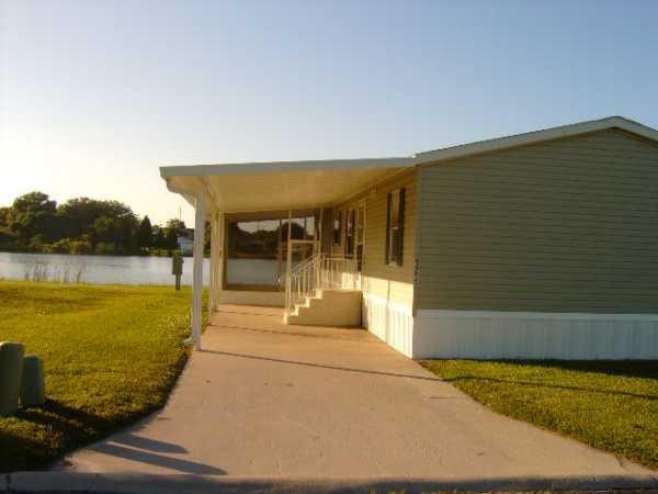 123 Lake Dell Dr W