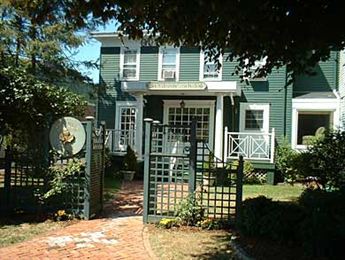 79 E. Putnam Ave.