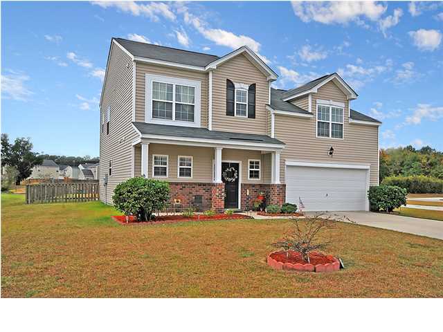 572 ENGLISH OAK CIR