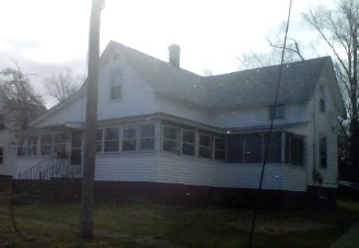 98-100 Lippitt Ave