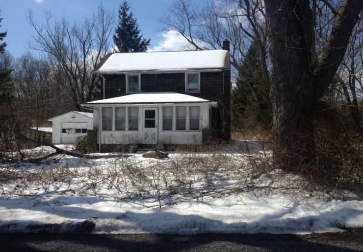 2075 Mountain Rd