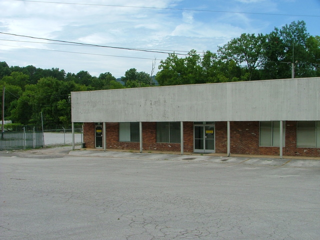 6117 Dayton Blvd.
