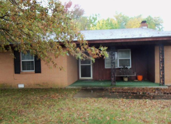 802 Moberly Ln
