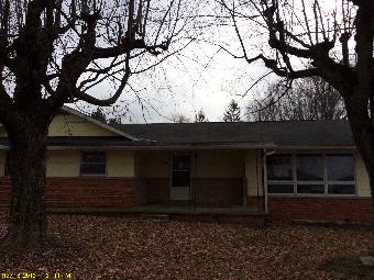 120 E Elliot Rd