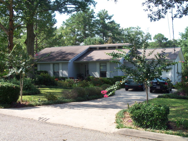 411 Susan Street