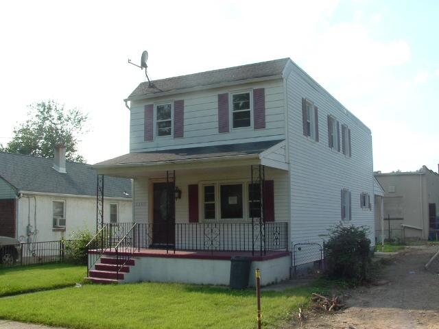 1205 N Cedar St