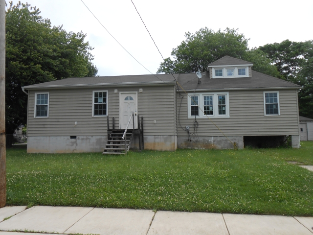 2033 Northeast Ave