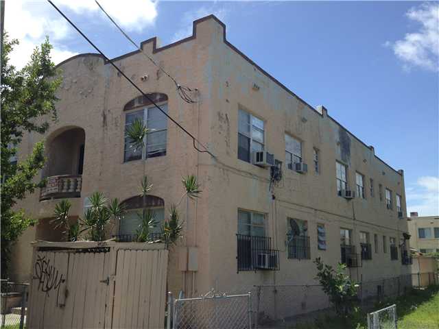1450 SW 3 ST