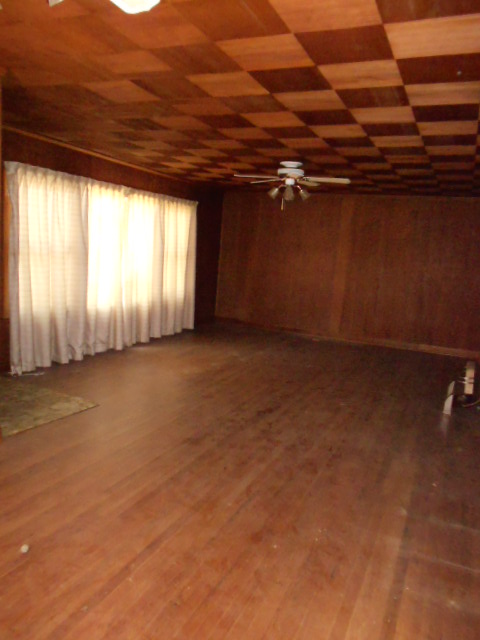 4357 Hwy 376