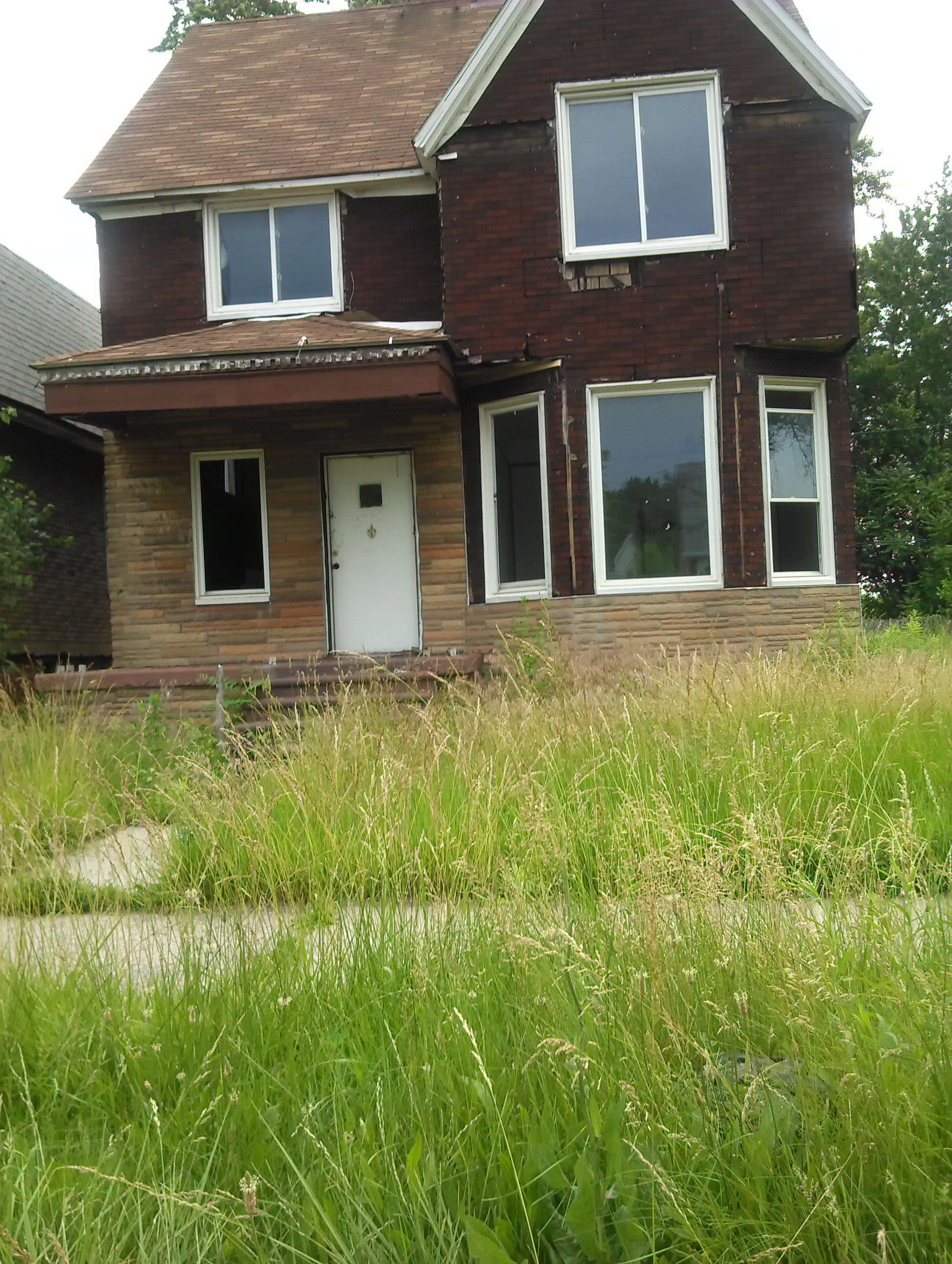 5792 Holcomb