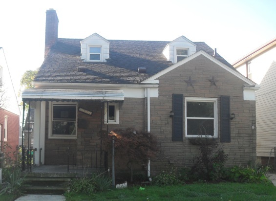 1327 Mayflower Ave