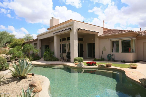 9608 N Longfeather --