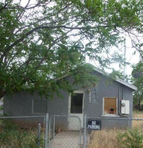 1313 E Cochise St
