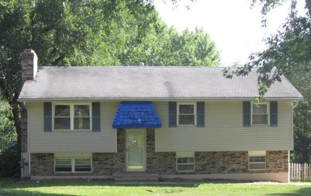 2004 Southeast Manor Place