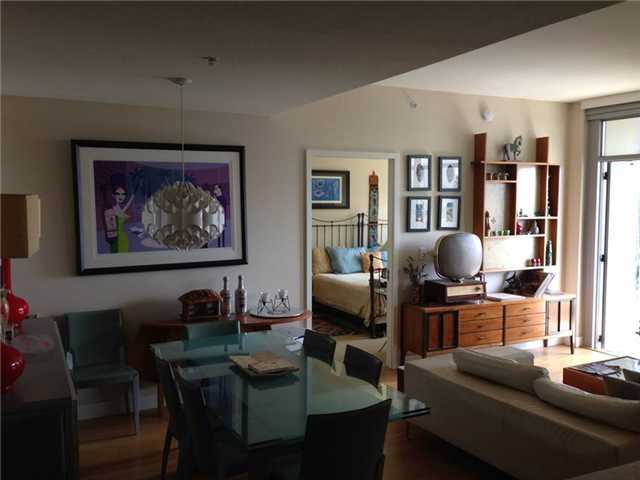 700 W E St 1605