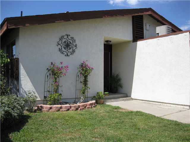 8506 Carlton Oaks Dr