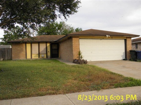 2834 Blue Grass Dr